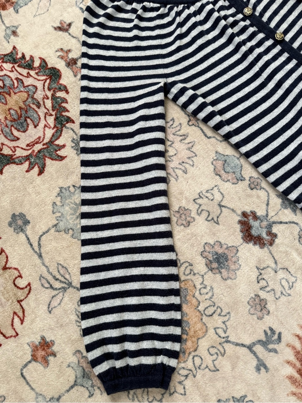 Tommy Hilfiger Cotton-Cashmere Cardigan - Picture 9 of 12